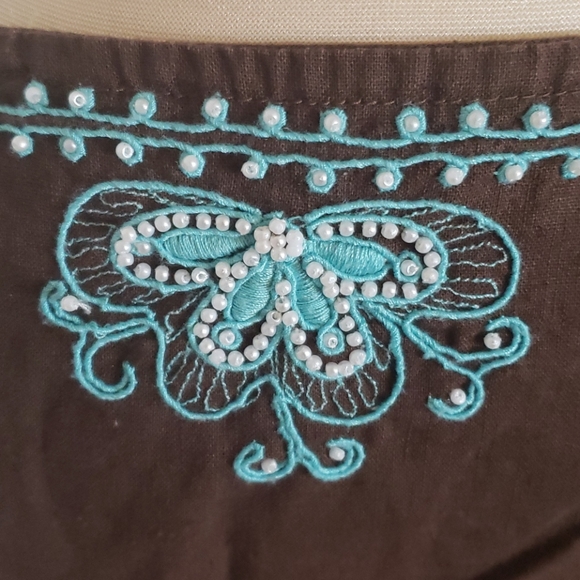 Brown bouse - Picture 3 of 4